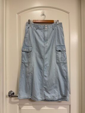 Womens Vans Denim Cargo Midi-Skirt Light Wash